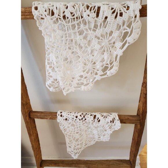 Two Round White Cotton Crochet Doilies Flower Table Decor Accent Doilies - Picture 2 of 10